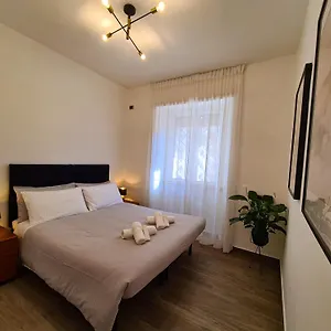 Bed & Breakfast Monti Di San Paolo With Free Private Parking, Acilia